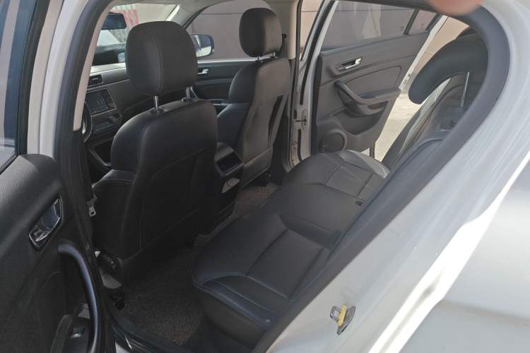 Used Qoros 5 2018 Revised Version 1.6T Automatic Leading Edition Left Rear Seat