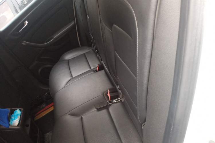 Used Qoros 5 2018 Revised Version 1.6T Automatic Leading Edition Left Rear Seat