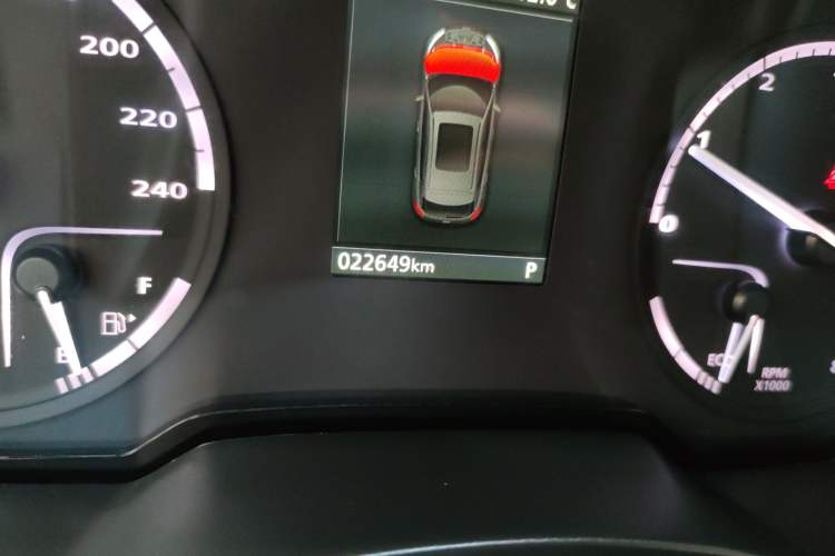 Used Qoros 5 2018 Revised Version 1.6T Automatic Leading Edition Odometer Close Up