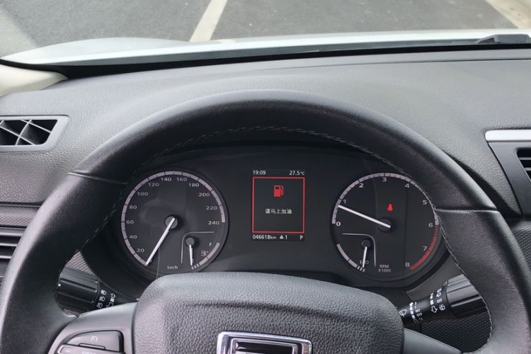 Used Qoros 5 2018 Revised Version 1.6T Automatic Leading Edition Odometer Close Up