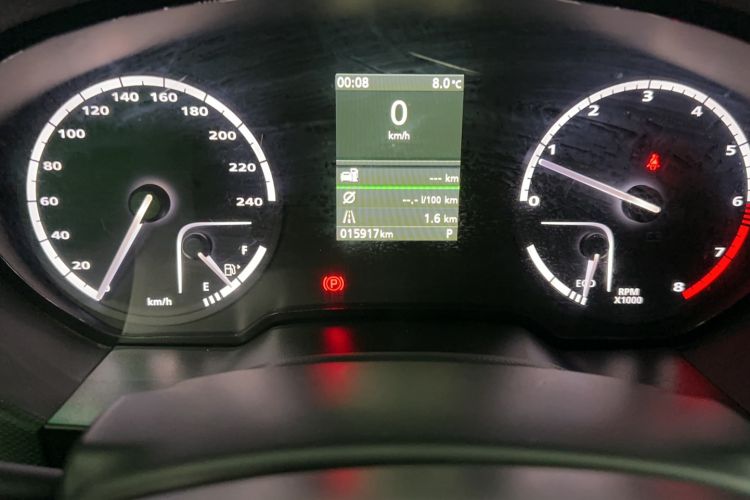 Used Qoros 5 2018 Revised Version 1.6T Automatic Leading Edition Odometer Close Up