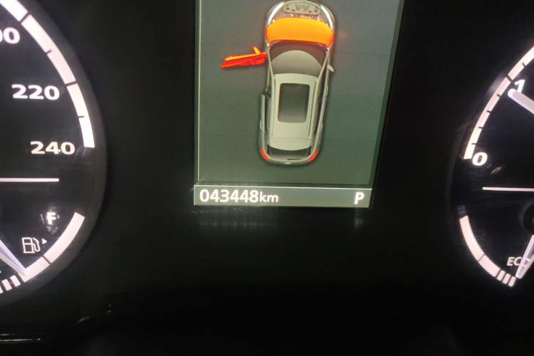 Used Qoros 5 2018 Revised Version 1.6T Automatic Leading Edition Odometer Close Up