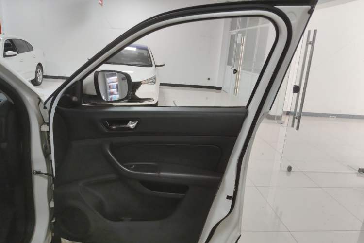 Used Qoros 5 2018 Revised Version 1.6T Automatic Leading Edition Right Front Door Interior