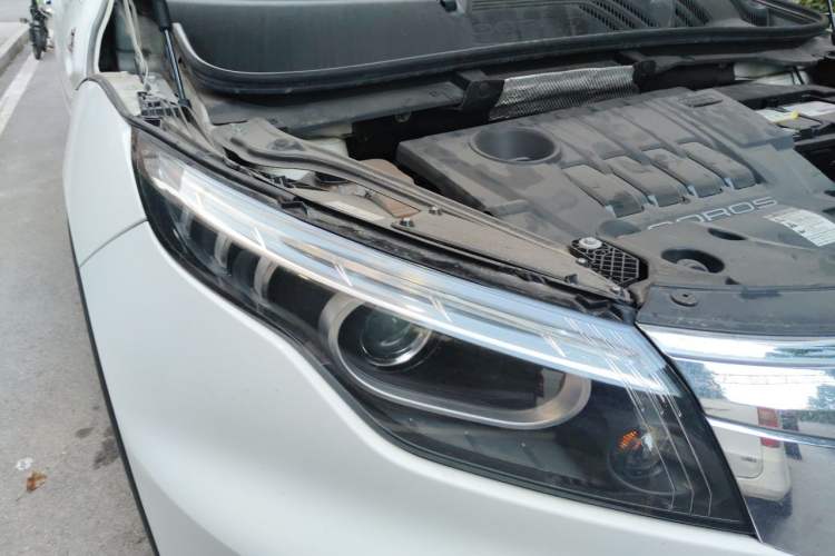 Used Qoros 5 2018 Revised 1.6T Automatic Luxury Version Right Front Headlight
