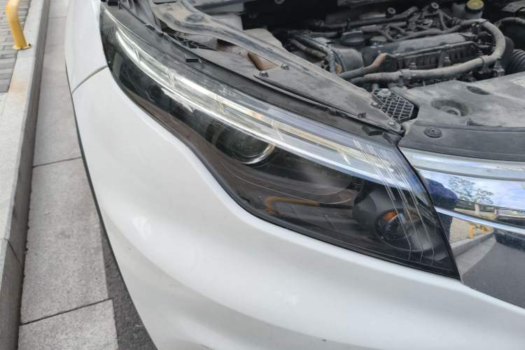 Used Qoros 5 2018 1.6T Automatic Leading Model Right Front Headlight