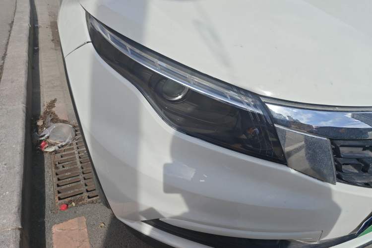 Used Qoros 5 2018 Revised Version 1.6T Automatic Leading Edition Right Front Headlight