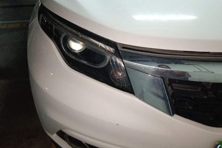 Used Qoros 5 2018 1.6T Automatic Prestige Model Right Front Headlight