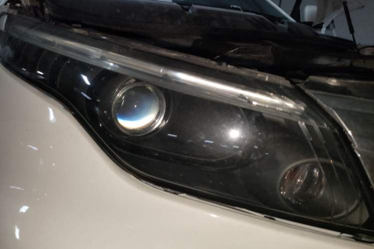 Used Qoros 5 2018 Revised Version 1.6T Automatic Leading Edition Right Front Headlight