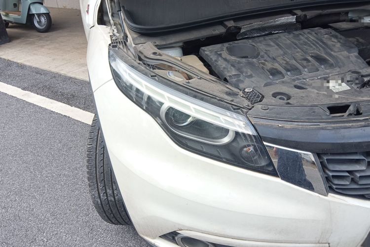 Used Qoros 5 2018 1.6T Automatic Prestige Model Right Front Headlight