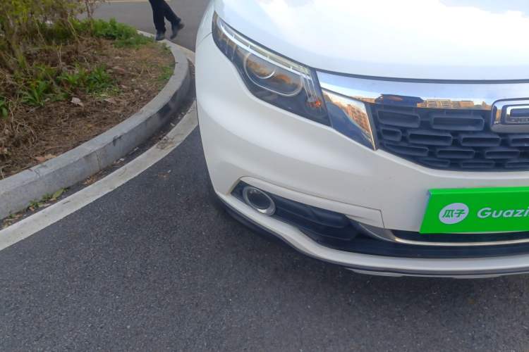 Used Qoros 5 2018 1.6T Automatic Prestige Model Right Front Headlight