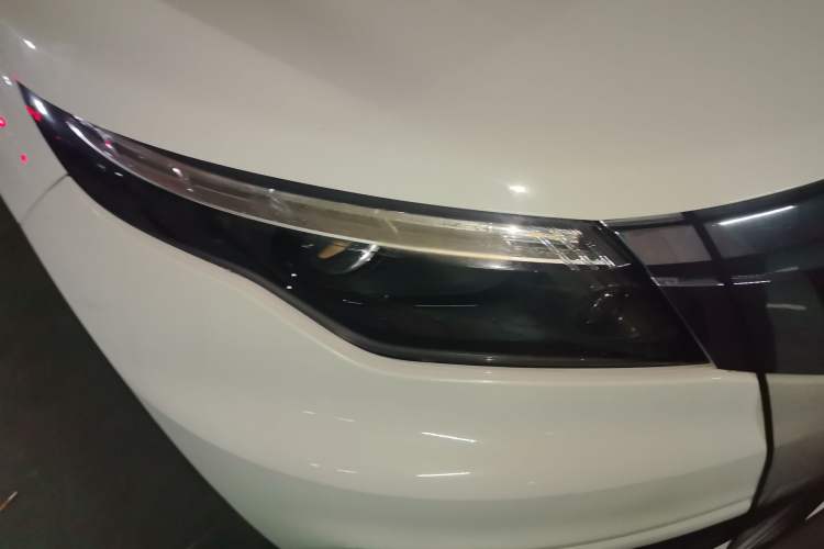 Used Qoros 5 2018 Revised Version 1.6T Automatic Leading Edition Right Front Headlight