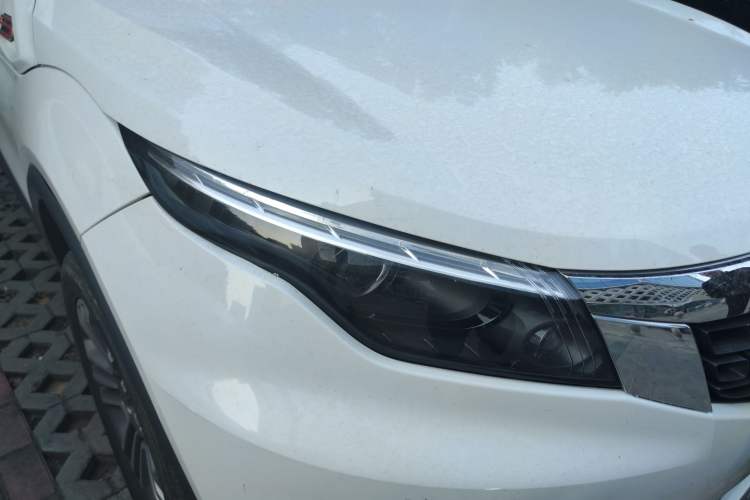 Used Qoros 5 2018 Revised 1.6T Automatic Luxury Version Right Front Headlight