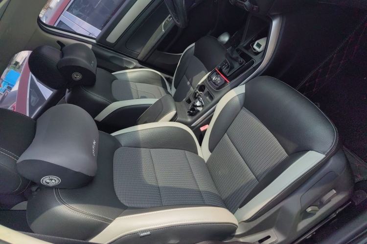 Used Qoros 5 2018 1.6T Automatic Prestige Model Right Front Seat