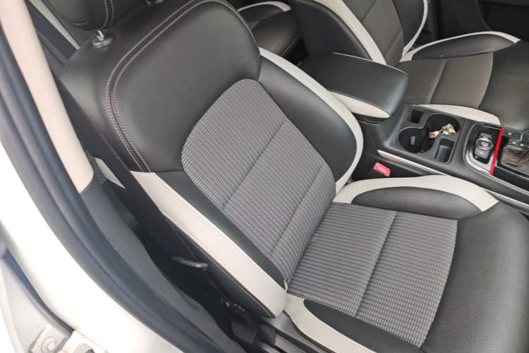 Used Qoros 5 2018 Revised 1.6T Automatic Luxury Version Right Front Seat