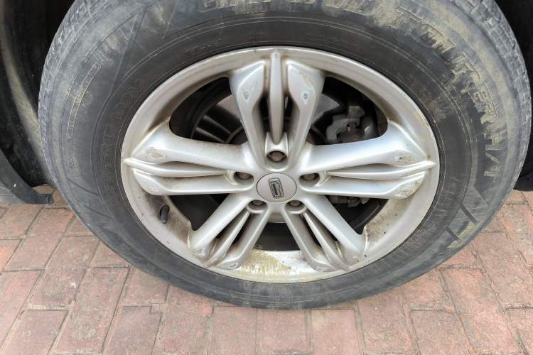 Used Qoros 5 2018 Revised Version 1.6T Automatic Leading Edition Right Front Wheel Hub