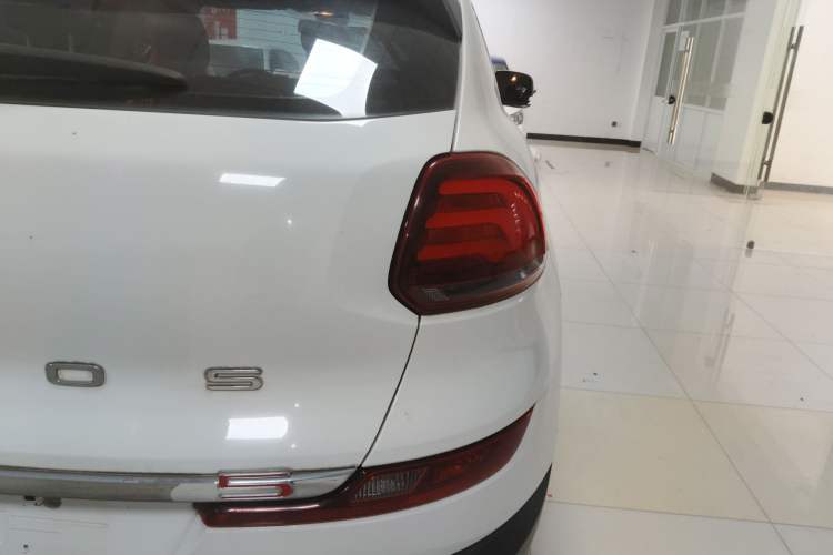 Used Qoros 5 2018 Revised Version 1.6T Automatic Leading Edition Right Rear Taillight
