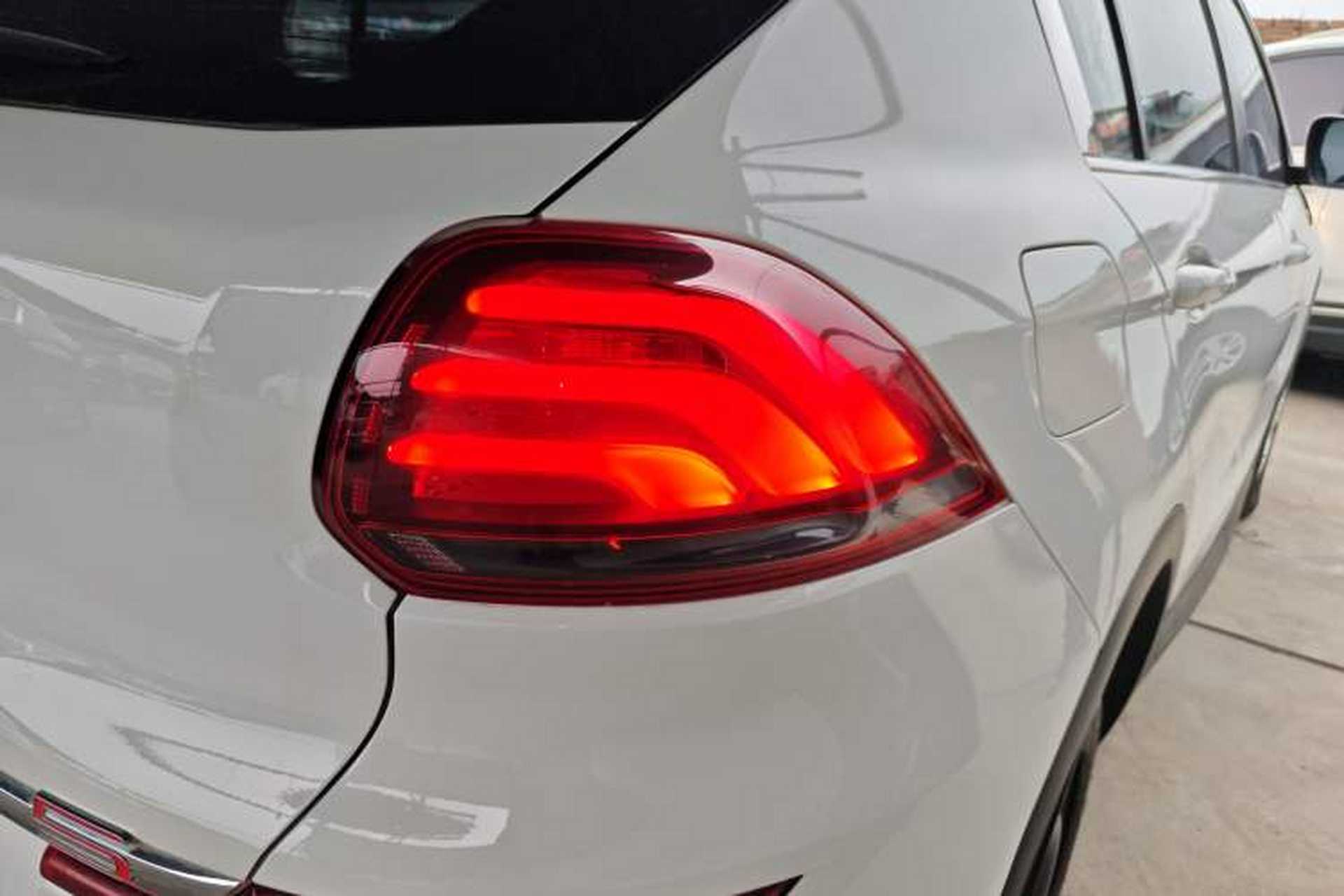 Used Qoros 5 2018 Revised Version 1.6T Automatic Leading Edition Right Rear Taillight