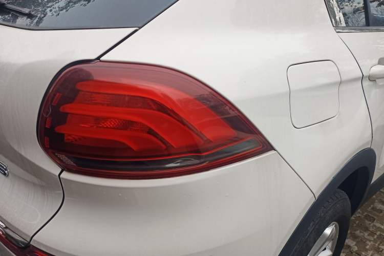 Used Qoros 5 2018 Revised Version 1.6T Automatic Leading Edition Right Rear Taillight