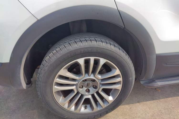 Used Qoros 5 2018 1.6T Automatic Prestige Model Right Rear Wheel Hub