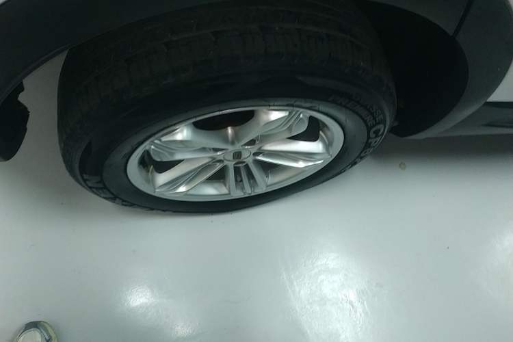 Used Qoros 5 2018 Revised Version 1.6T Automatic Leading Edition Right Rear Wheel Hub