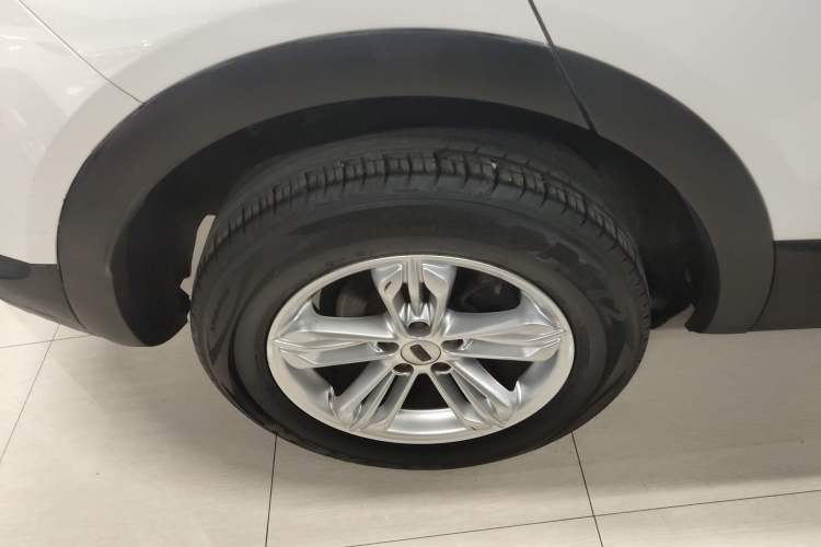 Used Qoros 5 2018 Revised Version 1.6T Automatic Leading Edition Right Rear Wheel Hub