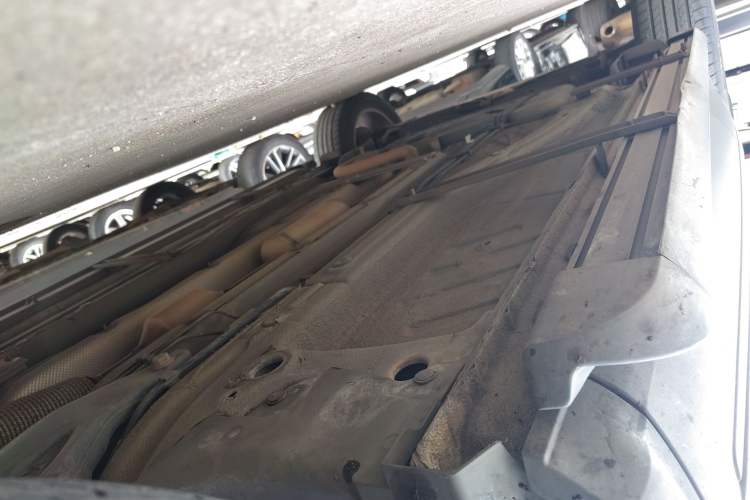 Used Qoros 5 2018 1.6T Automatic Prestige Model Right Side Sill