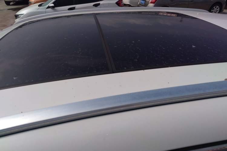 Used Qoros 5 2018 1.6T Automatic Prestige Model Roof