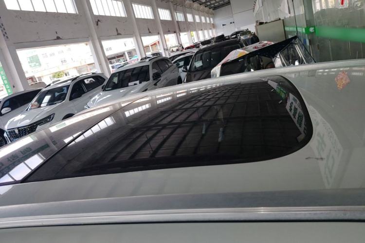 Used Qoros 5 2018 Revised 1.6T Automatic Luxury Version Roof