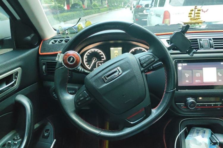 Used Qoros 5 2018 Revised 1.6T Automatic Luxury Version Steering Wheel