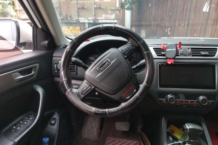 Used Qoros 5 2018 1.6T Automatic Prestige Model Steering Wheel