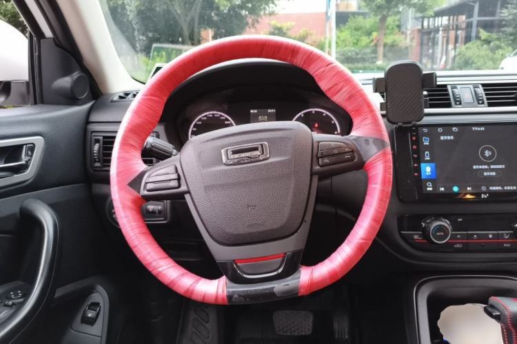 Used Qoros 5 2018 Revised 1.6T Automatic Luxury Version Steering Wheel