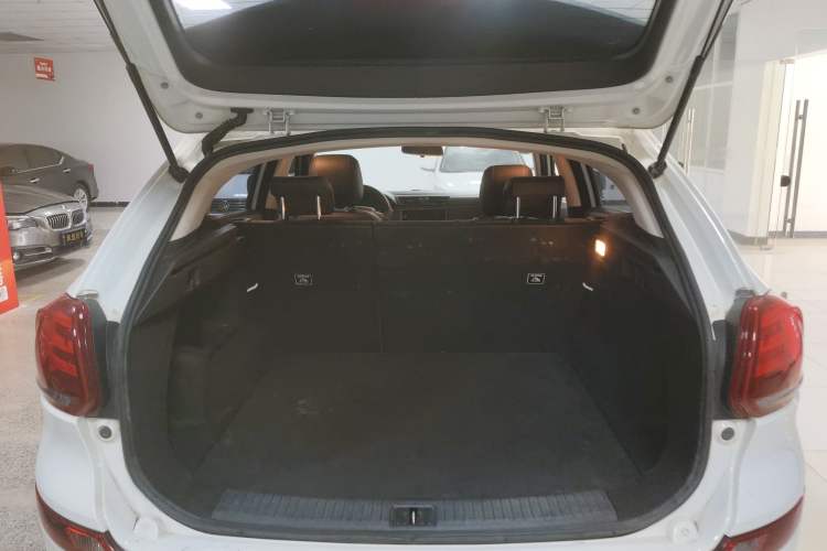 Used Qoros 5 2018 Revised Version 1.6T Automatic Leading Edition Trunk