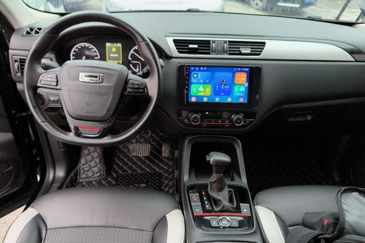 Used Qoros 5 2019 1.6T Automatic Zhiyun Connect (AliOS) Edition Prestige Model Center Console