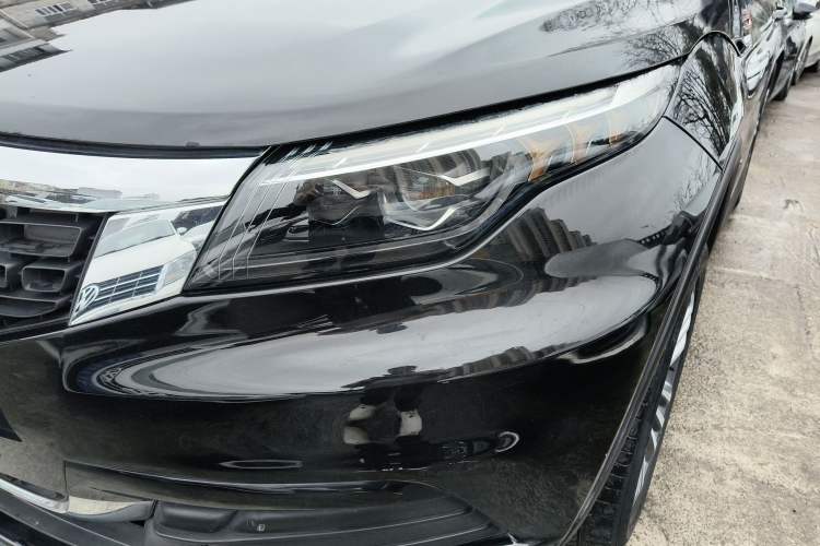 Used Qoros 5 2019 1.6T Automatic Zhiyun Connect (AliOS) Edition Prestige Model Left Front Headlight