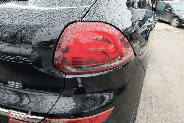 Used Qoros 5 2019 1.6T Automatic Zhiyun Connect (AliOS) Edition Prestige Model Right Rear Taillight