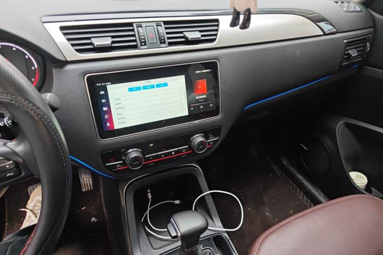 Used Qoros 5 2019 1.6T Automatic Zhiyun Connect (AliOS) Edition Prestige Model Audio And AC Panel