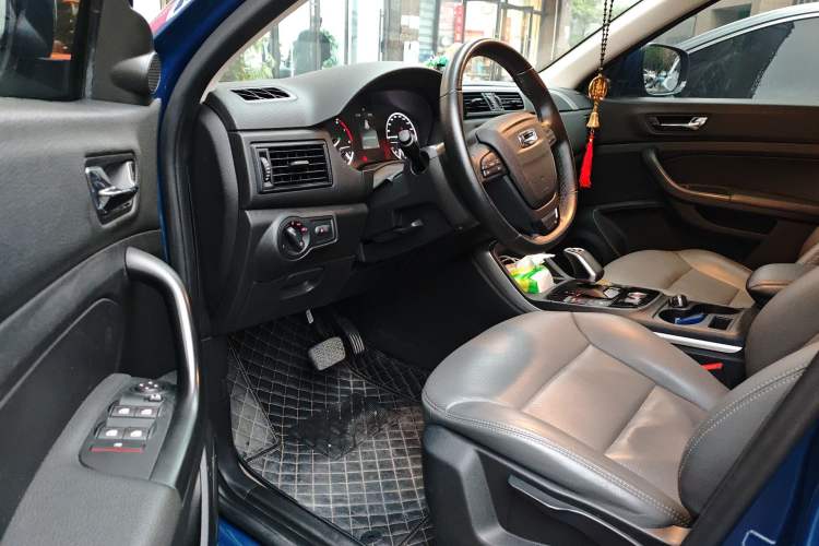 Used Qoros 5 2019 Qoros 5S 1.6 TGDI Leading Model Driver Seat