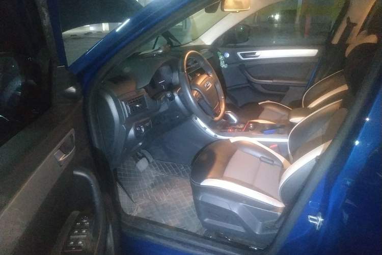 Used Qoros 5 2019 Qoros 5S 1.6 TGDI Prestige Model Driver Seat