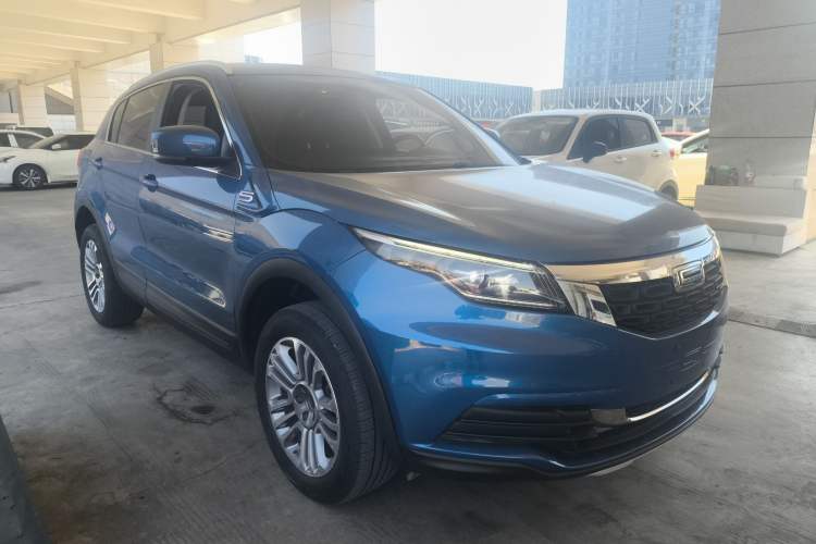 Used Qoros 5 2019 1.6T Automatic Zhiyun Connect (AliOS) Edition Prestige Model Front Right 45 Deg
