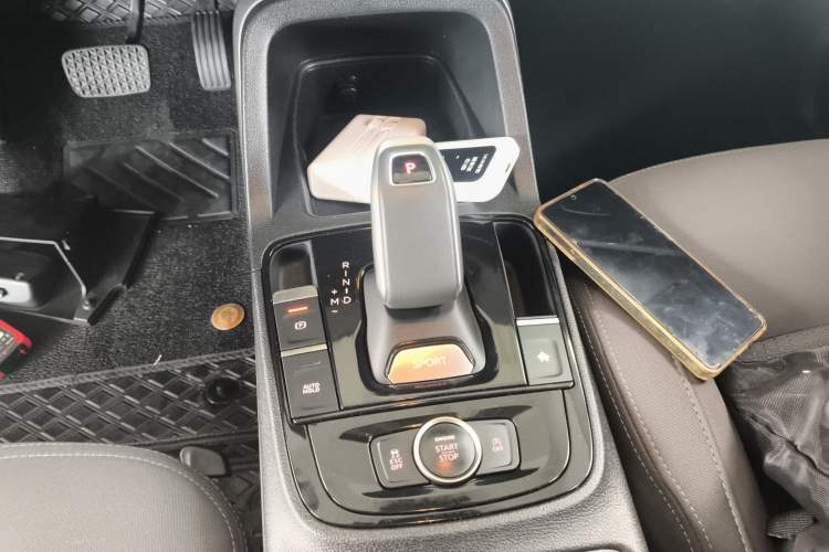 Used Qoros 5 2019 Qoros 5S 1.6 TGDI Leading Model Gear Lever