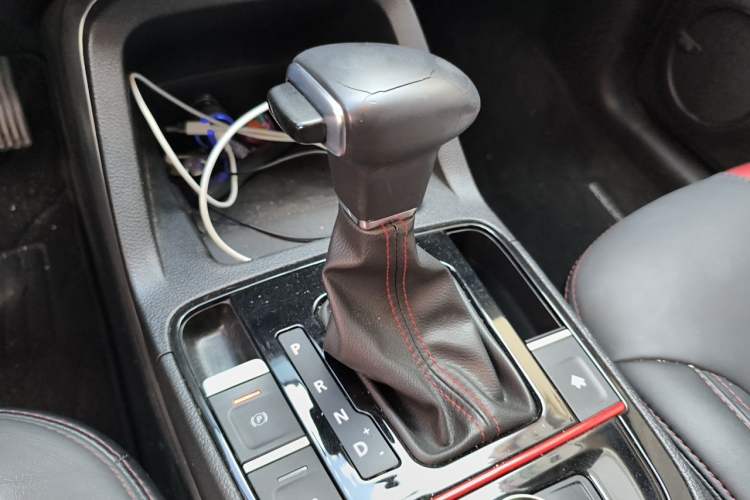Used Qoros 5 2019 1.6T Automatic Zhiyun Connect (AliOS) Edition Prestige Model Gear Lever