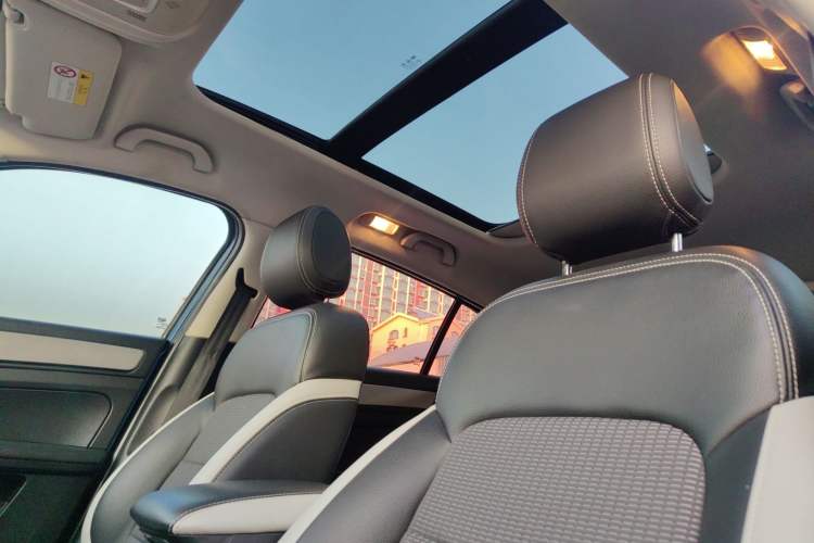 Used Qoros 5 2019 Qoros 5S 1.6 TGDI Prestige Model Headliner
