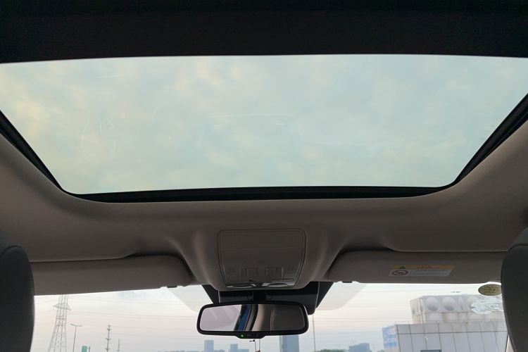 Used Qoros 5 2019 1.6T Automatic Zhiyun Connect (AliOS) Edition Prestige Model Headliner