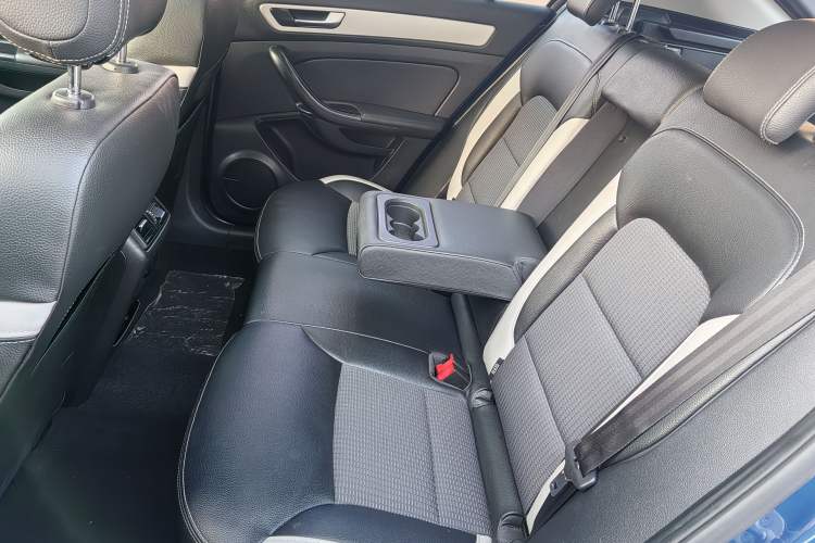 Used Qoros 5 2019 Qoros 5S 1.6 TGDI Prestige Model Interior 4