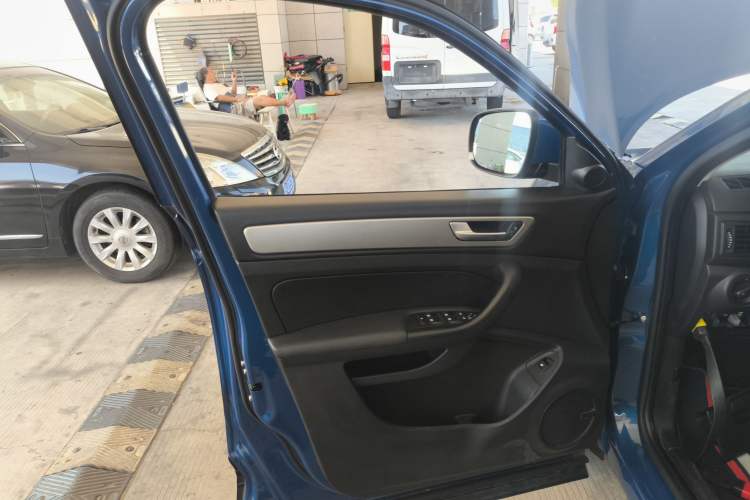 Used Qoros 5 2019 1.6T Automatic Zhiyun Connect (AliOS) Edition Prestige Model Left Front Door Interior