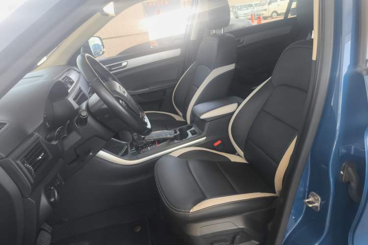 Used Qoros 5 2019 1.6T Automatic Zhiyun Connect (AliOS) Edition Prestige Model Left Front Seat