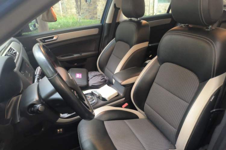 Used Qoros 5 2019 Qoros 5S 1.6 TGDI Prestige Model Left Front Seat