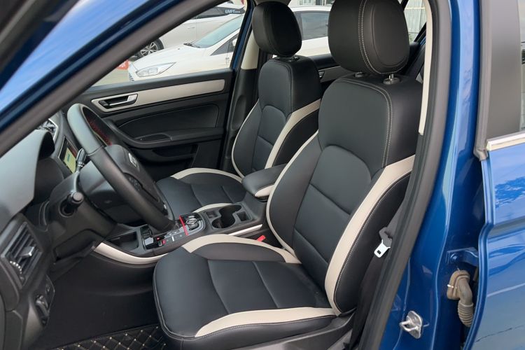 Used Qoros 5 2019 1.6T Automatic Zhiyun Connect (AliOS) Edition Prestige Model Left Front Seat