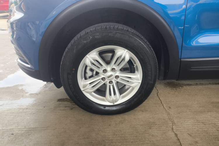 Used Qoros 5 2019 Qoros 5S 1.6 TGDI Leading Model Left Front Wheel Hub