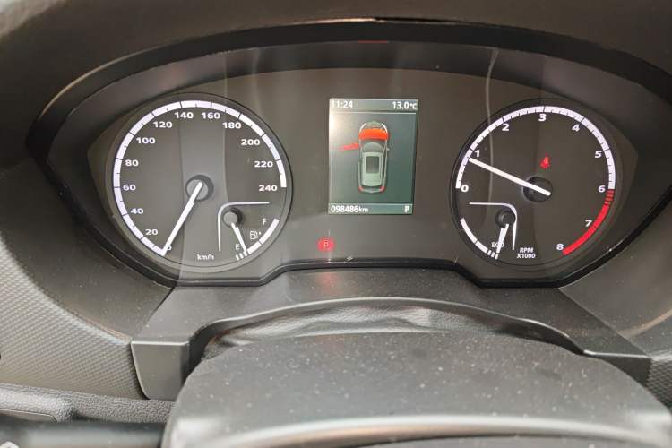 Used Qoros 5 2019 1.6T Automatic Zhiyun Connect (AliOS) Edition Prestige Model Odometer Close Up